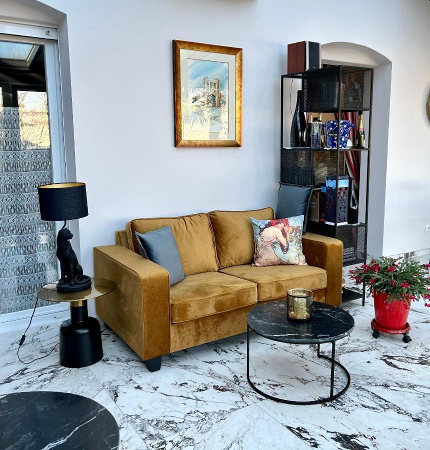 Les Suites Champenoises Tinqueux Bagian luar foto